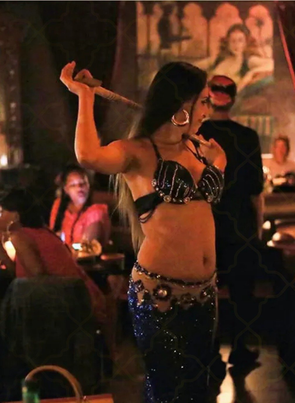 Cena-spettacolo con danzatrice orientale a Marrakech